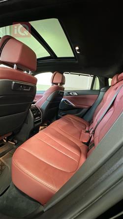 بی ئێم دەبڵیو X6